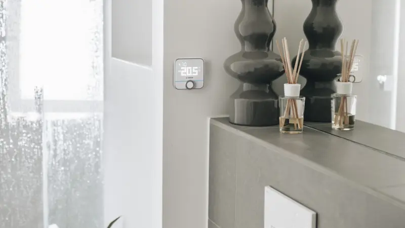 BTH-RM230Z Bosch Smart Home Funk-Repeater, Funk-Temperatursensor,  -Luftfeuchtesensor, Raumtemperaturregler, Thermostat – Conrad Electronic  Schweiz